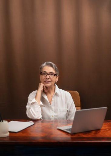 Senior therapist
